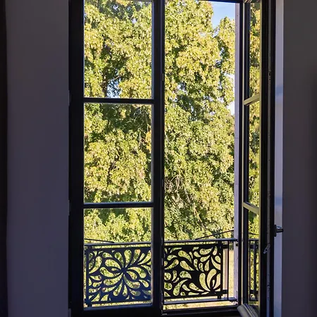 Au Chateau 3*