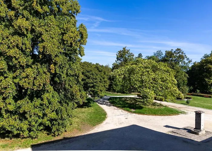 Отель Au Chateau